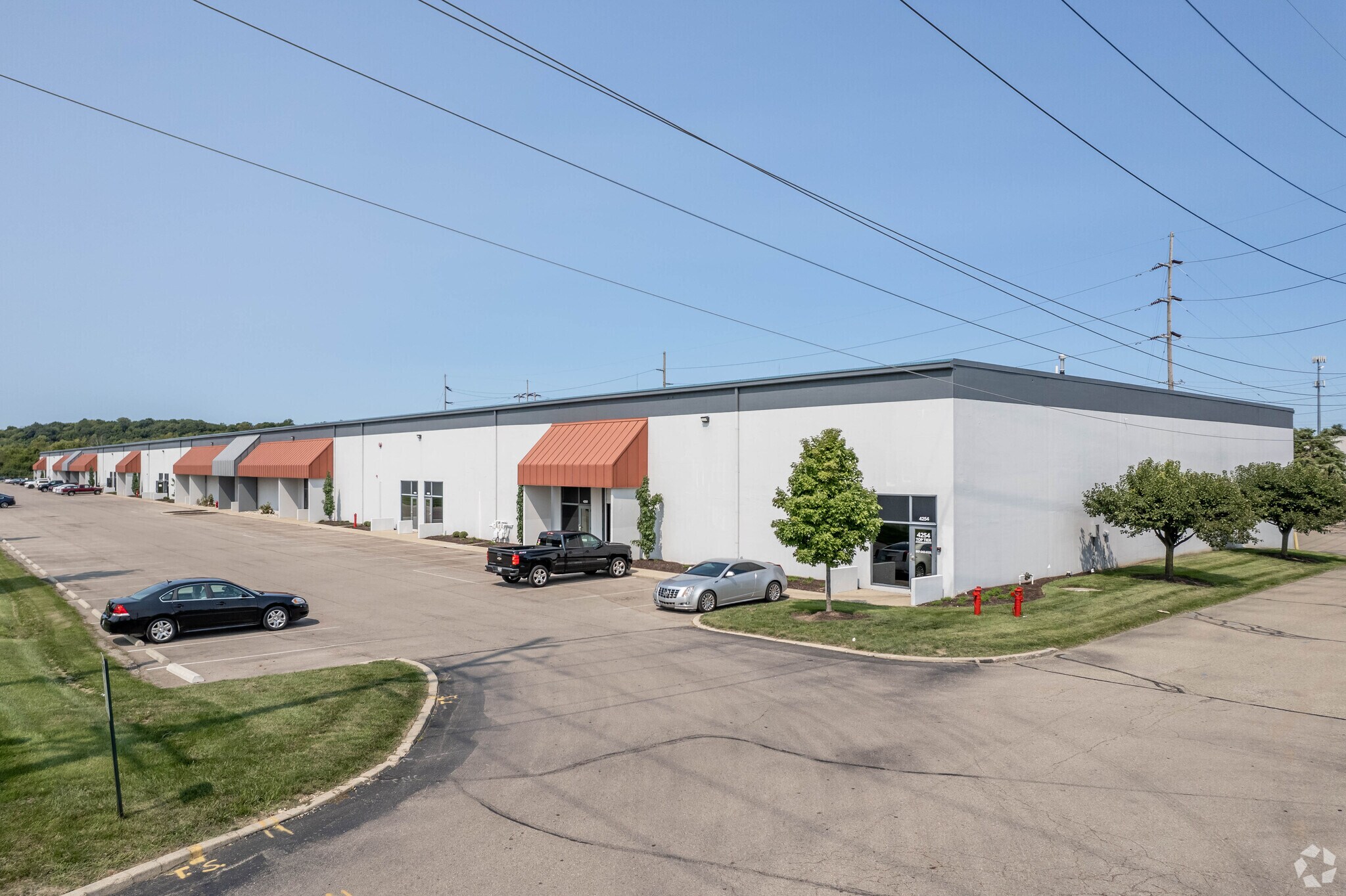 4202-4254 E River Rd, Moraine, OH à louer Photo de l’immeuble– Image 1 sur 9