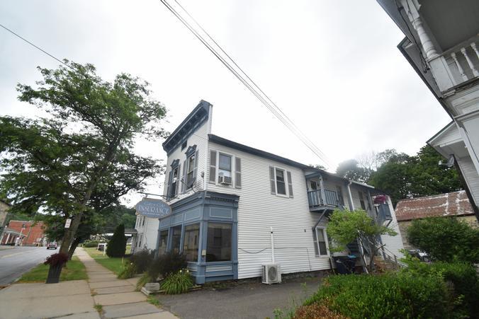 9 Genesee St, New Berlin, NY à vendre - Photo de l’immeuble – Image 3 sur 39