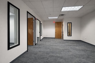 220 Davidson Ave, Somerset, NJ à louer Photo intérieure– Image 1 sur 4