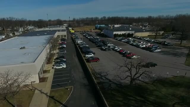 33801 Curtis Blvd, Eastlake, OH à louer - Vidéo sur l’annonce professionnelle – Image 3 sur 13