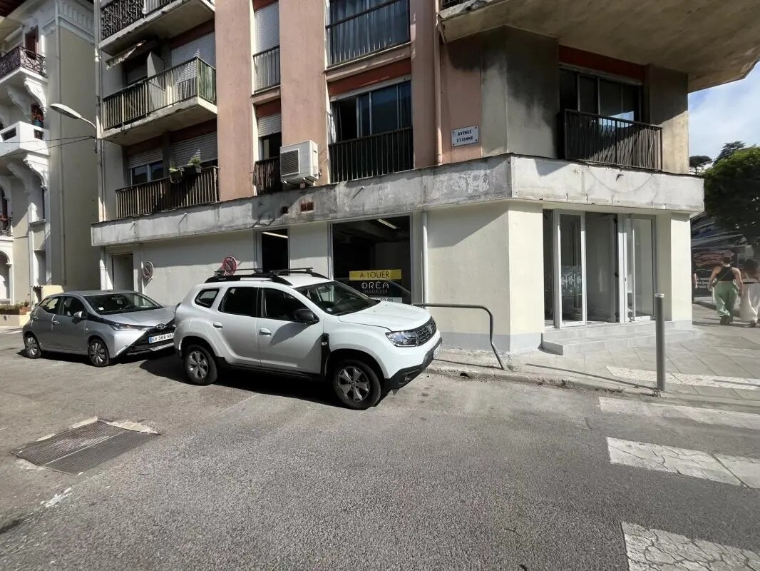 Local commercial dans Nice à louer Photo de l’immeuble– Image 1 sur 8