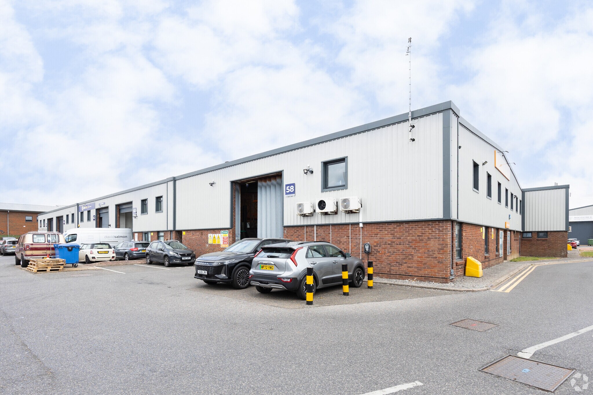 58-66 Hammonds Dr, Eastbourne à louer Photo principale– Image 1 sur 4