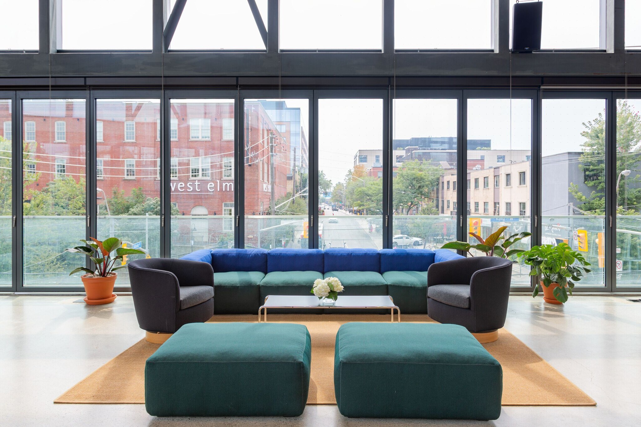 1100-1104 King St W, Toronto, ON à louer Photo intérieure– Image 1 sur 13