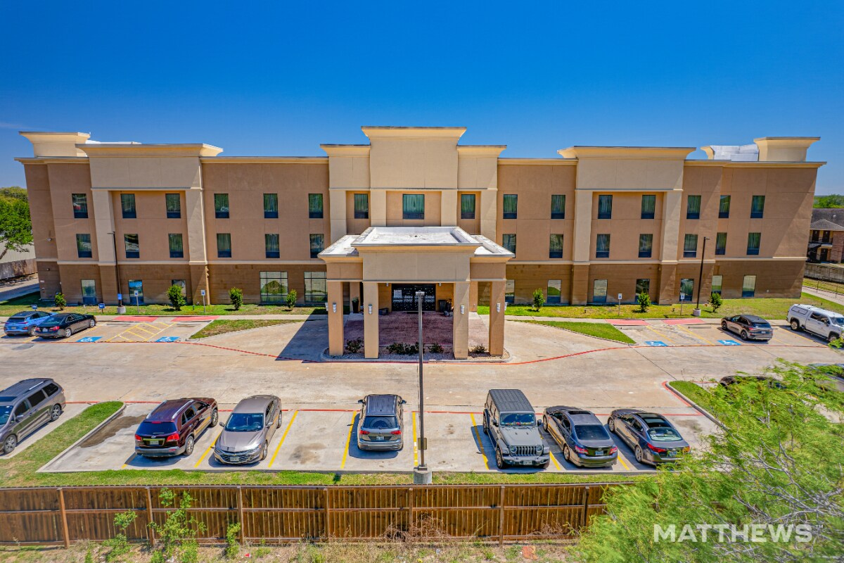 301 S Hall St, Beeville, TX à vendre Photo principale– Image 1 sur 4