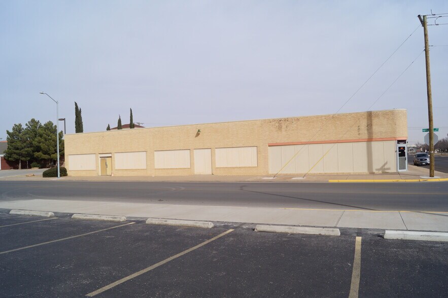400 N Hancock Ave, Odessa, TX à louer - Photo de l’immeuble – Image 2 sur 3
