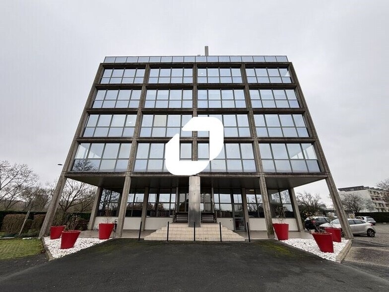 Bureau dans Bordeaux à louer - Photo de l’immeuble – Image 1 sur 16