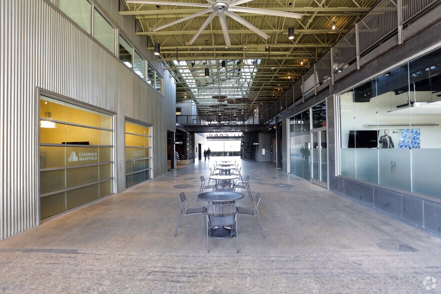200 E Grayson St, San Antonio, TX à louer - Photo intérieure – Image 3 sur 8
