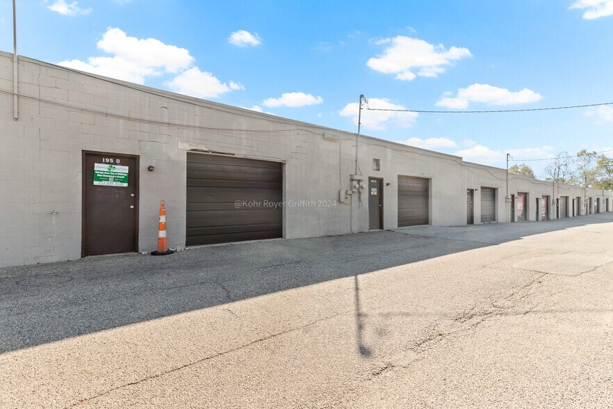 195 W Olentangy St, Powell, OH à louer - Photo principale – Image 2 sur 6