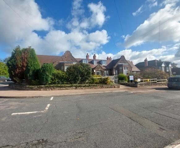 27 Grove Rd, Lydney à vendre - Photo de l’immeuble – Image 3 sur 13