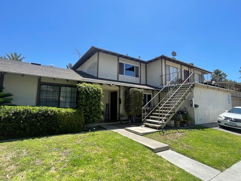 2732 W Orion Ave, Santa Ana, CA à vendre - Photo de l’immeuble – Image 3 sur 5