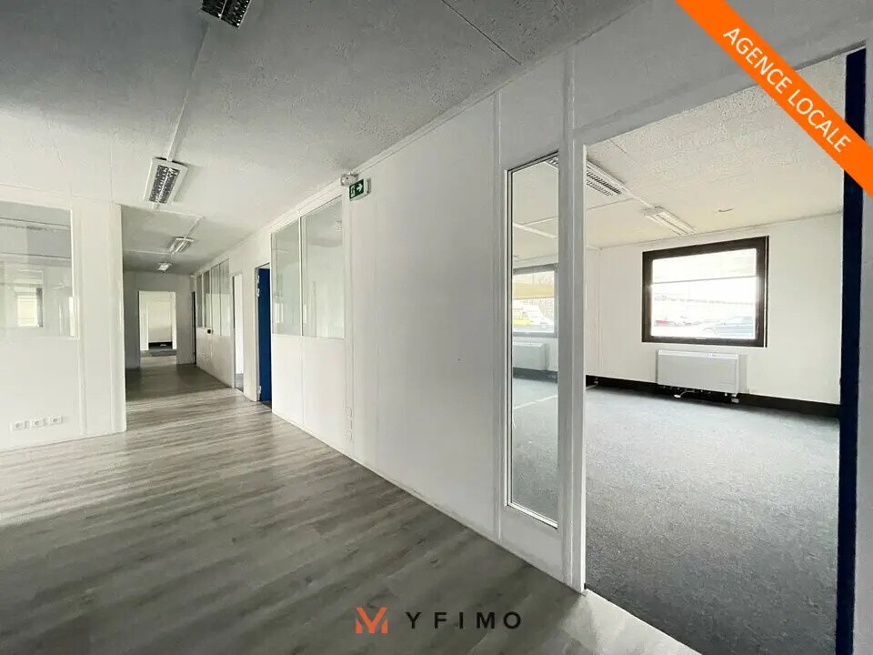Bureau dans Aubergenville à louer Photo intérieure– Image 1 sur 11