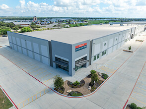 438 S Callaghan Rd, San Antonio, TX à louer Photo de l’immeuble– Image 1 sur 9