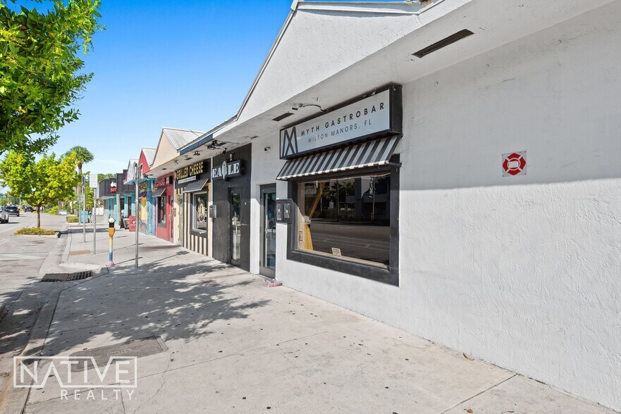 2211 Wilton Dr, Wilton Manors, FL à louer - Photo de l’immeuble – Image 2 sur 28