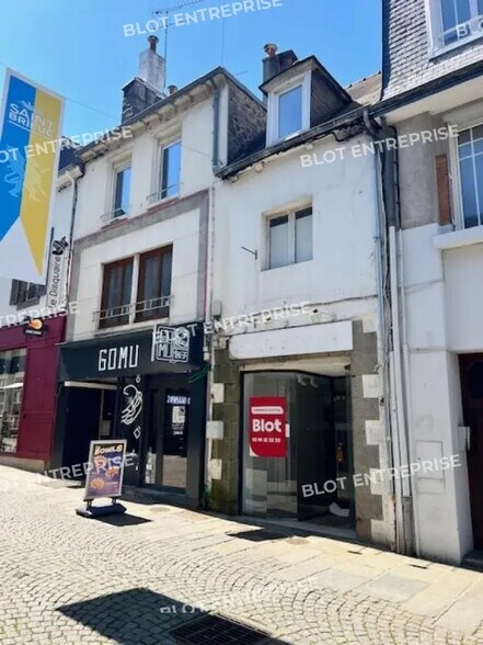 Bureau dans Saint-Brieuc à louer - Photo de l’immeuble – Image 1 sur 5