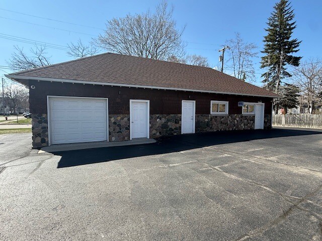 1723 Military St, Port Huron, MI à vendre - Photo de l’immeuble – Image 3 sur 15