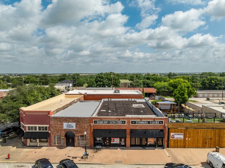 105 E Franklin St, Hillsboro, TX à louer - Photo de l’immeuble – Image 3 sur 24