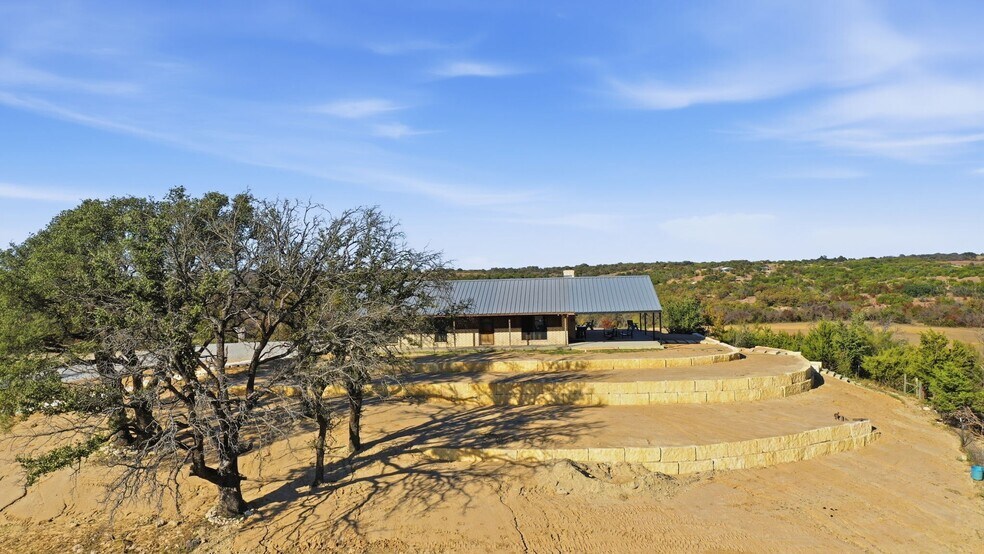 3035 County Road 162, Stephenville, TX à vendre - Photo de l’immeuble – Image 3 sur 48