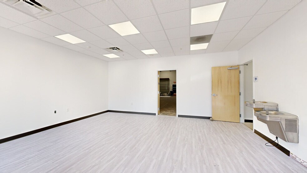 217-311 Altamonte Commerce Blvd, Altamonte Springs, FL à louer - Numérisation 3D Matterport – Image 3 sur 19