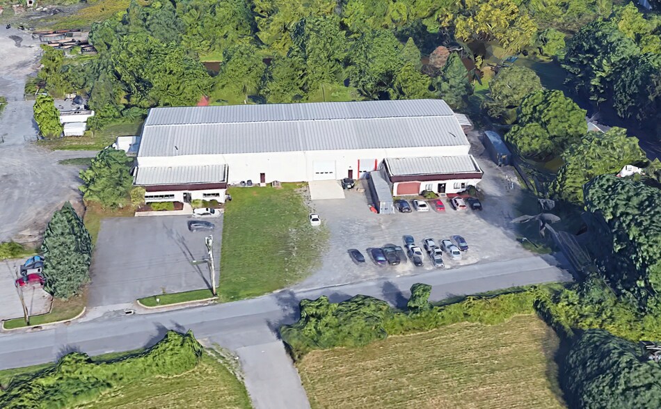 271 Upper North Rd, Highland, NY à vendre - Photo de l’immeuble – Image 3 sur 6