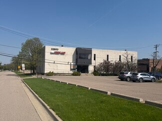 Plus de détails pour 23900 Orchard Lake Rd, Farmington Hills, MI - Bureau à vendre