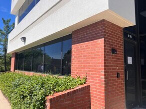 7426-7432 Alban Station Blvd, Springfield, VA à louer Photo de l’immeuble– Image 2 sur 9