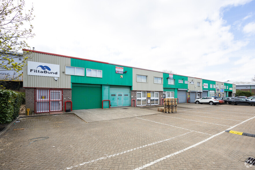 Kiln Ln, Epsom à vendre - Photo de l’immeuble – Image 2 sur 7