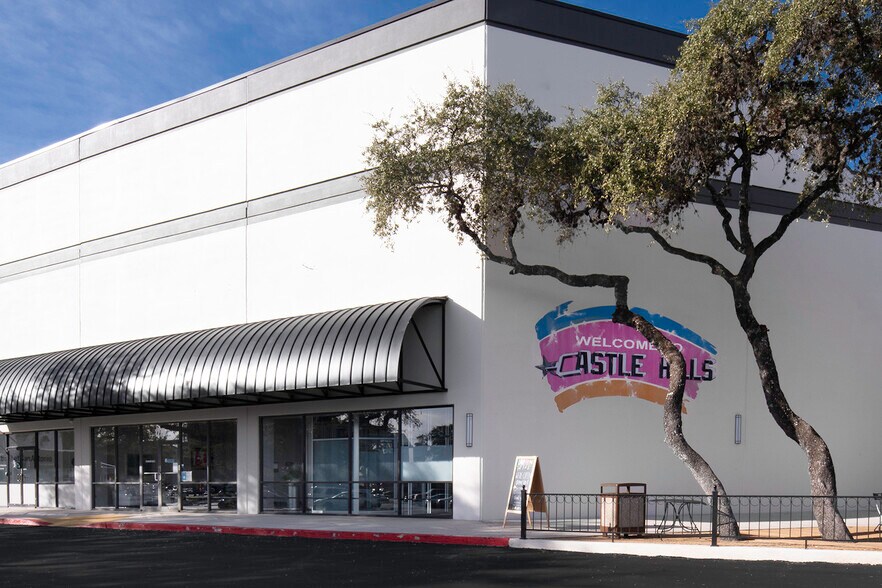 2211 NW Military Dr, San Antonio, TX à louer - Photo de l’immeuble – Image 3 sur 15