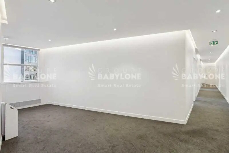 Bureau dans Paris à louer - Photo de l’immeuble – Image 2 sur 11