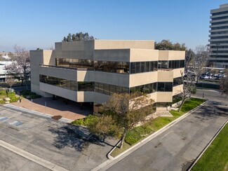 Plus de détails pour 901 Tower Way, Bakersfield, CA - Bureau à vendre