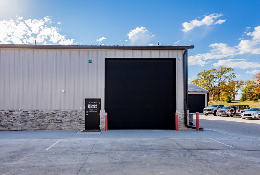 7640 SW 22nd St, Des Moines, IA à vendre - Photo de l’immeuble – Image 3 sur 12