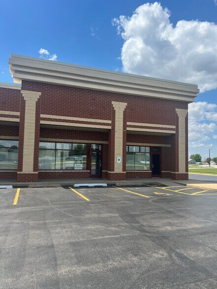 1521 N Convent St, Bourbonnais, IL à louer - Photo principale – Image 1 sur 5