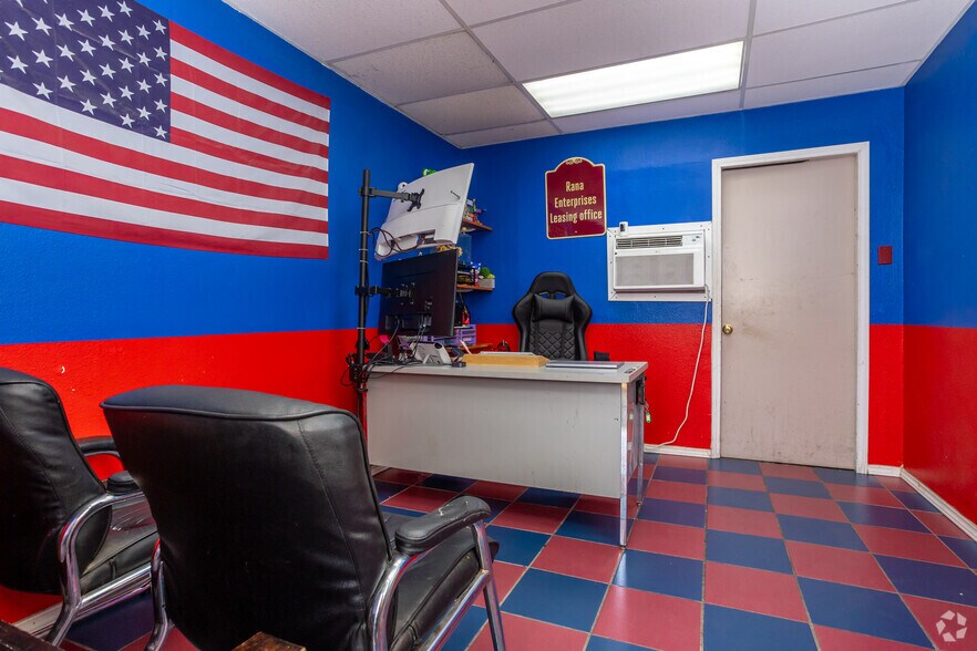 1228 W Scyene Rd, Mesquite, TX à louer - Hall d’entrée – Image 3 sur 18