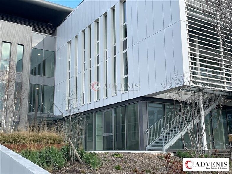 Bureau dans Mérignac à louer - Photo de l’immeuble – Image 2 sur 12