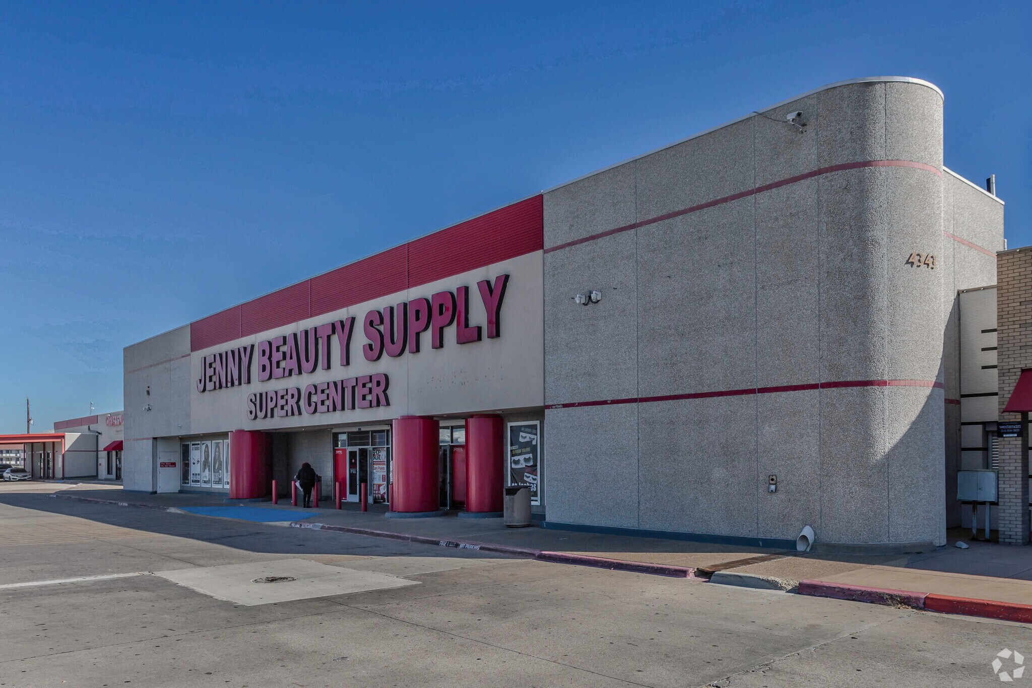 4343 Gannon Ln, Dallas, TX à louer Photo de l’immeuble– Image 1 sur 7