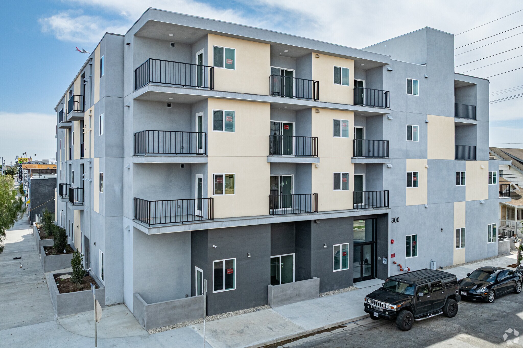 300 W 60th St, Los Angeles, CA à vendre Photo de l’immeuble– Image 1 sur 33