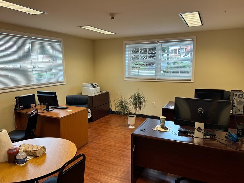 1185 Morris Ave, Union Township, NJ à louer - Photo de l’immeuble – Image 2 sur 15