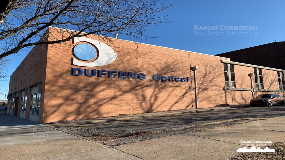 400 SE Quincy St, Topeka, KS à louer - Photo de l’immeuble – Image 1 sur 16
