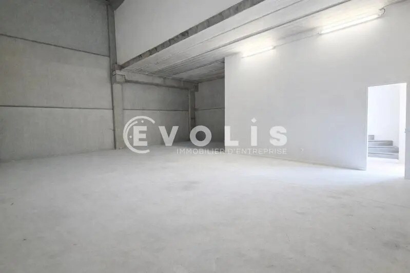 Local d'activités dans Serris à vendre - Photo de l’immeuble – Image 3 sur 5