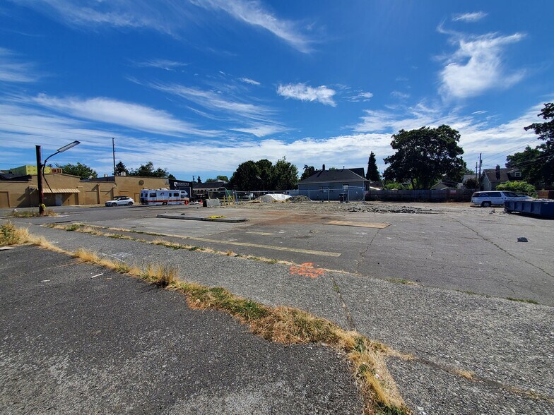 1502 6th Ave, Tacoma, WA à vendre - Photo de l’immeuble – Image 1 sur 3