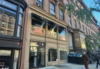 Plus de détails pour 142 Montague St, Brooklyn, NY - Local commercial à louer