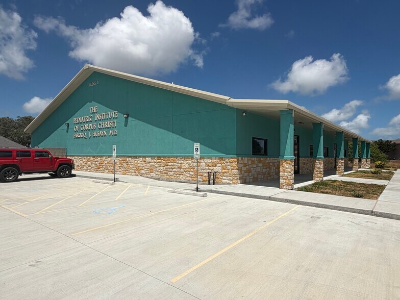 6214 Saratoga Blvd, Corpus Christi, TX à vendre - Photo de l’immeuble – Image 2 sur 15
