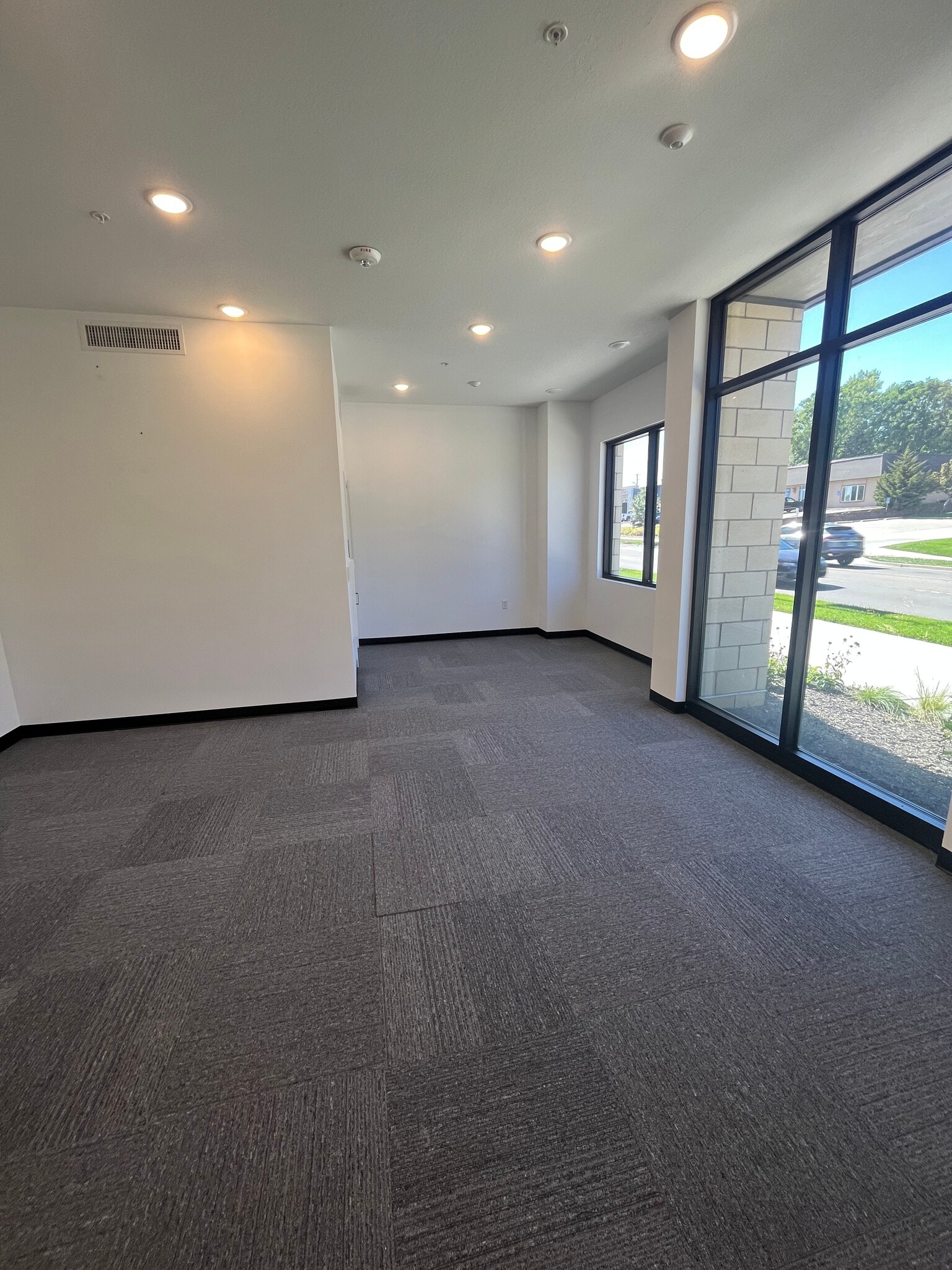 6101-6123 Nieman Road, Shawnee, KS à louer Photo intérieure– Image 1 sur 3