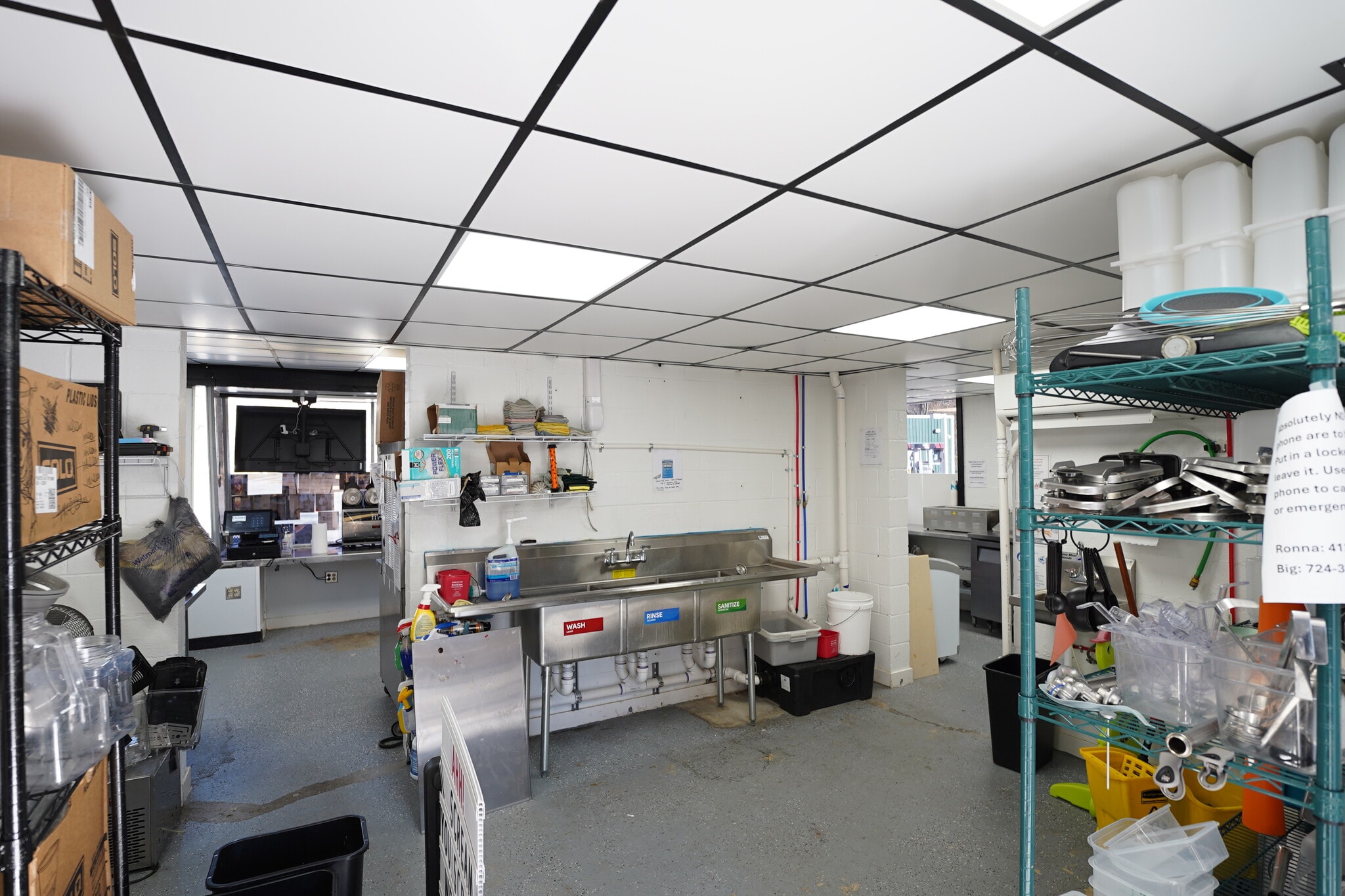 2101 Douglas Run Rd, Sutersville, PA à vendre Photo intérieure– Image 1 sur 15