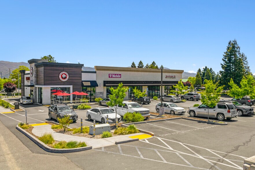 1236 Airport Park Blvd, Ukiah, CA à louer - Photo de l’immeuble – Image 2 sur 19