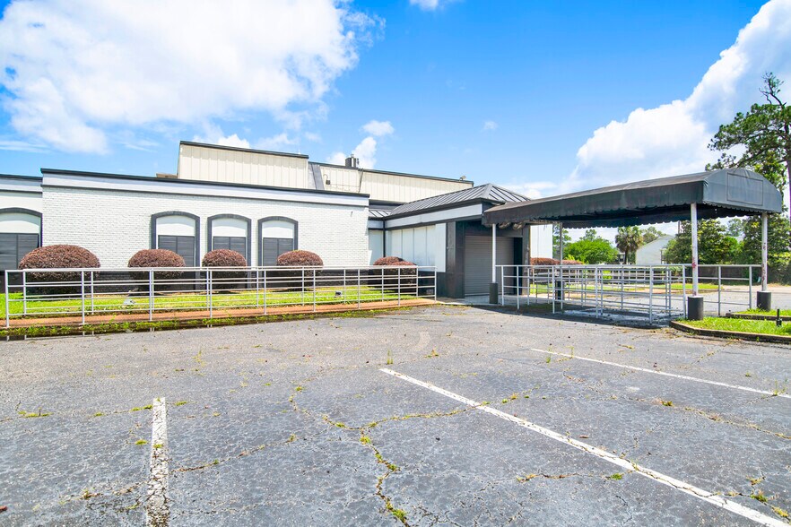 271 Azalea Rd, Mobile, AL à vendre - Photo de l’immeuble – Image 1 sur 14