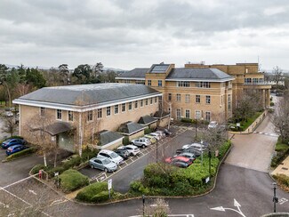Plus de détails pour New Barn Ln, Cheltenham - Bureau à louer