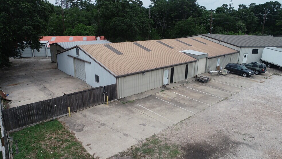 132 Magic Oaks Ct, Spring, TX à louer - Photo de l’immeuble – Image 1 sur 19