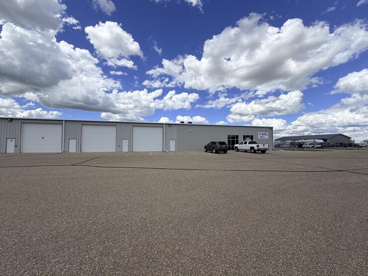 4314 Centurion Dr, Bismarck, ND à vendre - Photo de l’immeuble – Image 3 sur 38