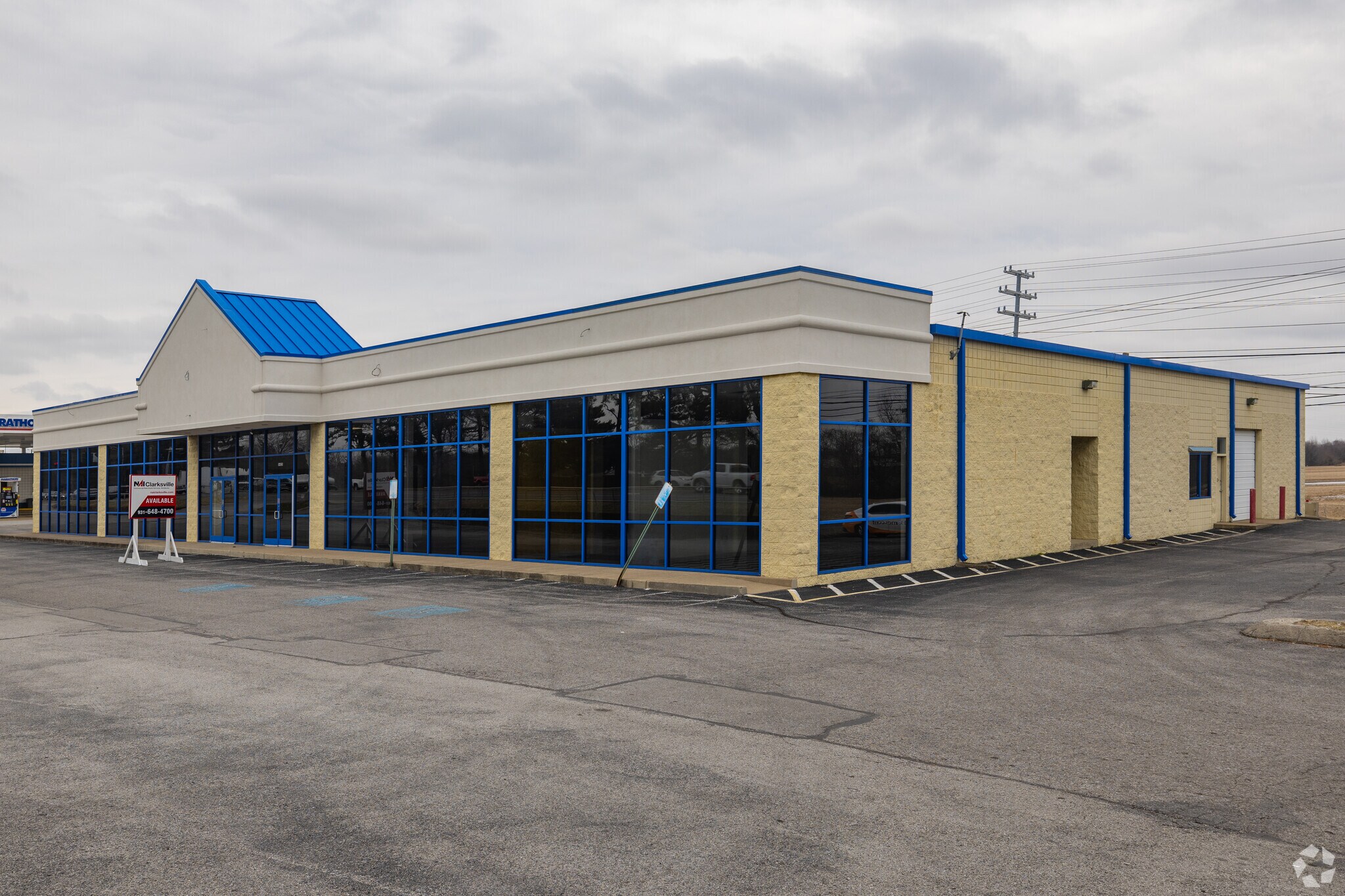 16428 Fort Campbell Blvd, Oak Grove, KY à louer Photo principale– Image 1 sur 6