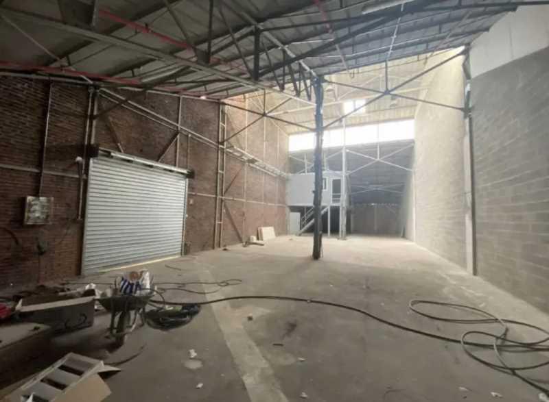 Bureau dans Persan à louer Photo principale– Image 1 sur 6